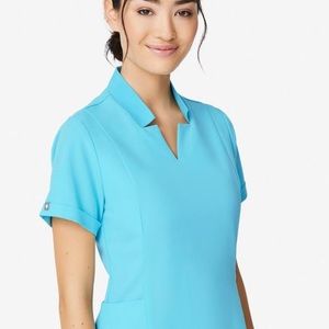 *LAST ONE XL* NWT Inala Slim Figs Top in Neon Blue